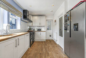 Kitchen- click for photo gallery